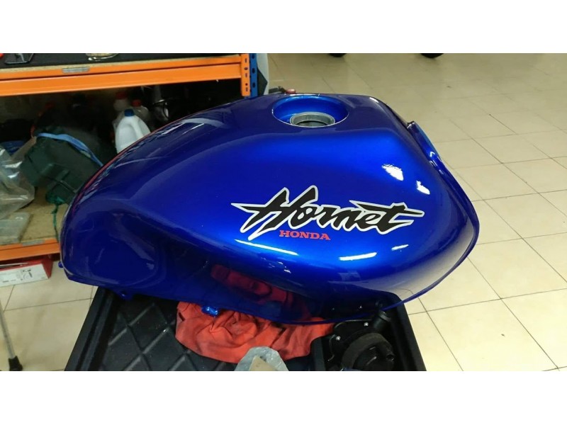 Autocolantes para deposito Hornet