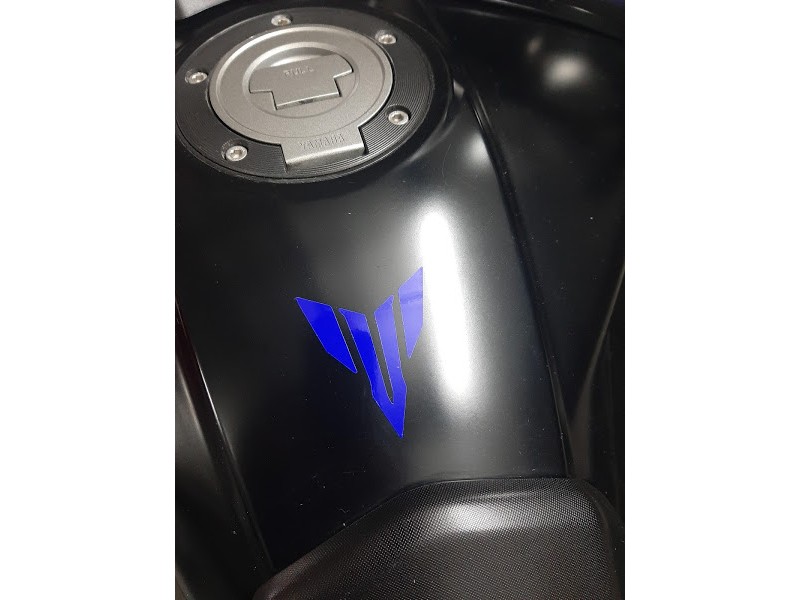 Autocolante MT