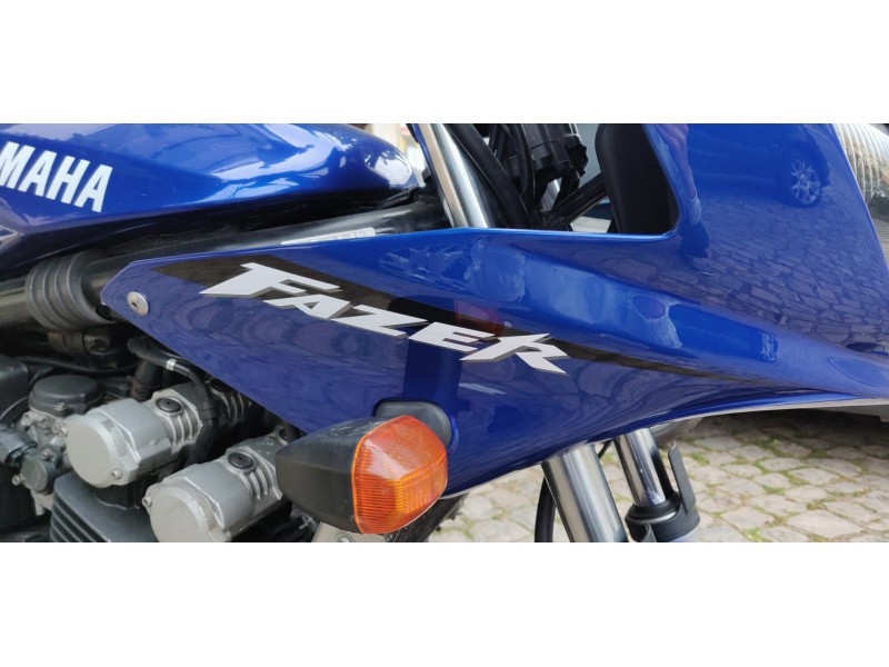 Autocolantes Yamaha FZS 600 Fazer 2002-04