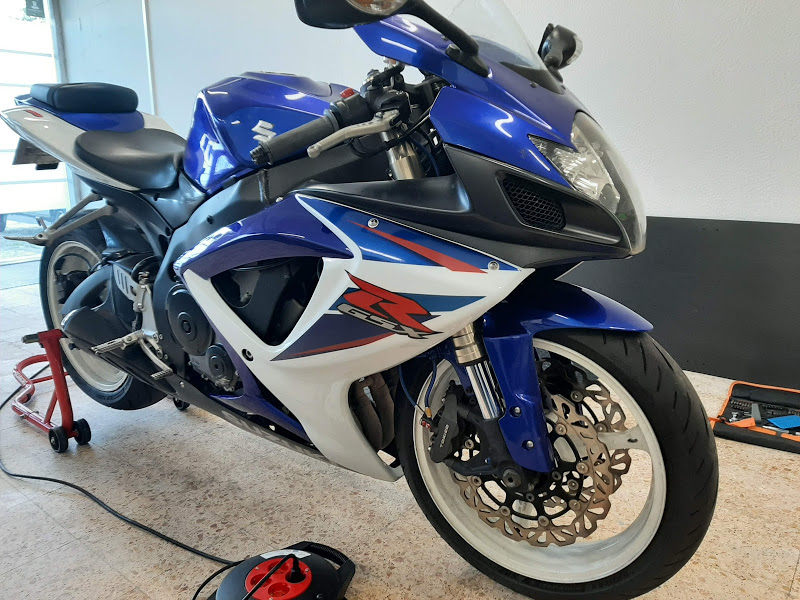Suzuki GSXR 600 K7